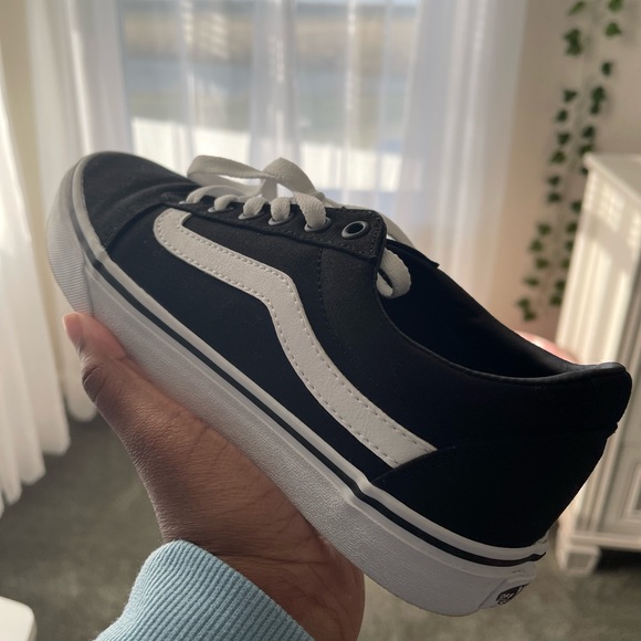 Old School Vans , in size 8.5 Ws - Picture 2 of 6